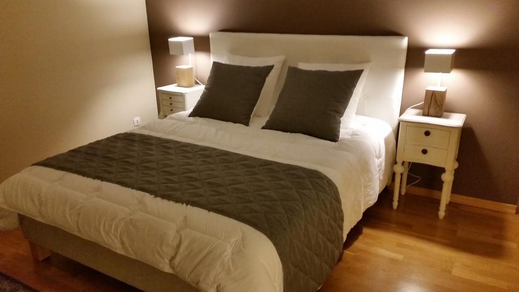 La Chouette Maison - Chambres D'Hotes Et Gite En Ville ルミルモン 部屋 写真